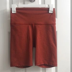 Aerie Chill Play Move Red Activewear Biker Shorts Women's Size Medium M